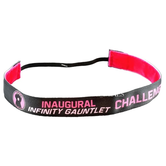 2015 Disney runDisney Avengers Inaugural Infinity Gauntlet Sweaty Bands - Picture 1 of 1
